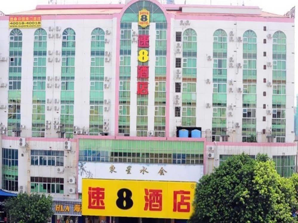 Super 8 Hotel Guangzhou Baiyun Airport Subway Station Inn Kanton Exteriér fotografie